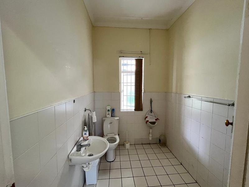 To Let commercial Property for Rent in Newton Park Eastern Cape
